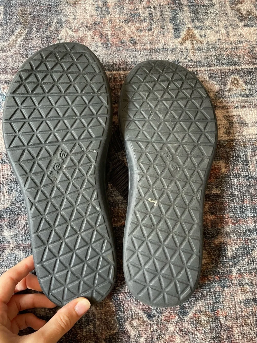 Teva black voya